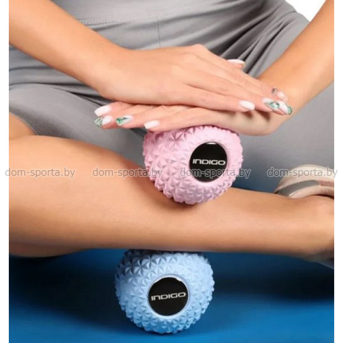 Мяч массажный 18х10 см Indigo IN269-BK двойной жесткий